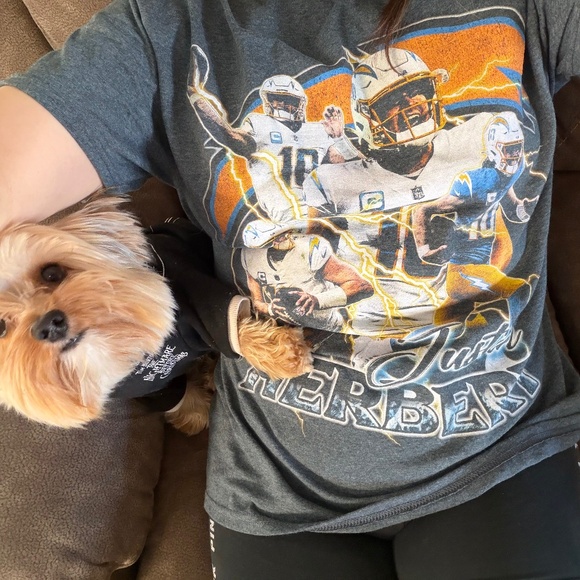 Meet your Posher, Fernanda - Picture 1 of 1